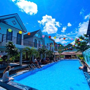 SUPERIOR DOUBLE OR TWIN ROOM WITH SWIMMING POOL